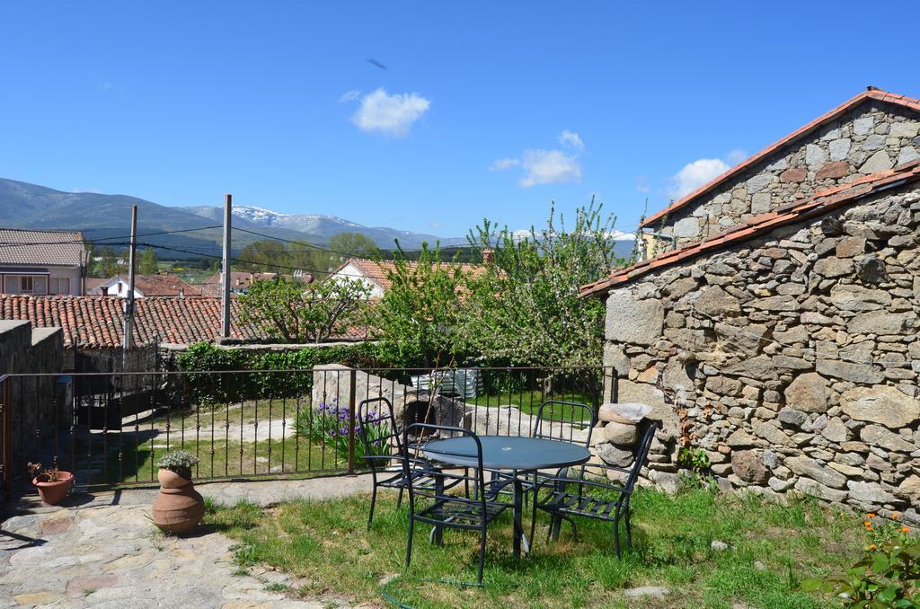 Casa Rural Almanzor ナバレドンダ・デ・グレドス エクステリア 写真