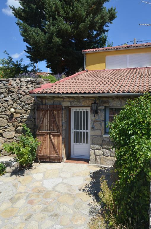 Casa Rural Almanzor ナバレドンダ・デ・グレドス エクステリア 写真