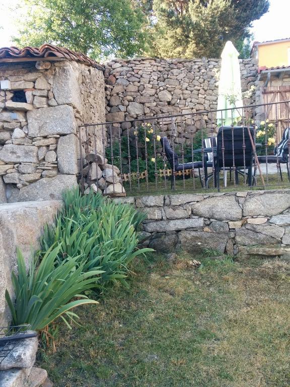 Casa Rural Almanzor ナバレドンダ・デ・グレドス エクステリア 写真