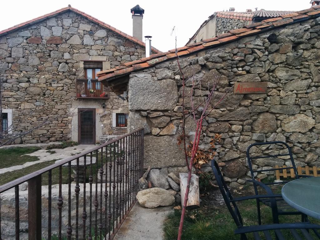 Casa Rural Almanzor ナバレドンダ・デ・グレドス エクステリア 写真